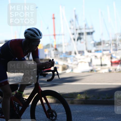 17.08.2025 - KN Förde Triathlon 2025 Yannick Fuchs http://msf.ph/oto/8628346 17.08.2025 15:27:57 Radfahren 31, 35 meine-sportfotos.de