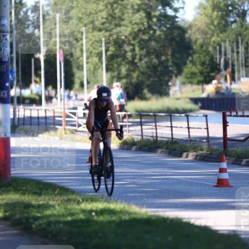 17.08.2025 - KN Förde Triathlon 2025 Yannick Fuchs http://msf.ph/oto/8628430 17.08.2025 15:34:11 Radfahren 21, 28 meine-sportfotos.de