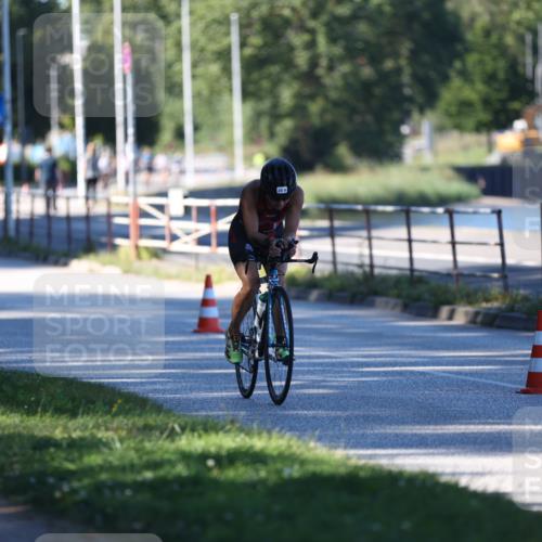 17.08.2025 - KN Förde Triathlon 2025 Yannick Fuchs http://msf.ph/oto/8628451 17.08.2025 15:34:40 Radfahren 20, 34 meine-sportfotos.de