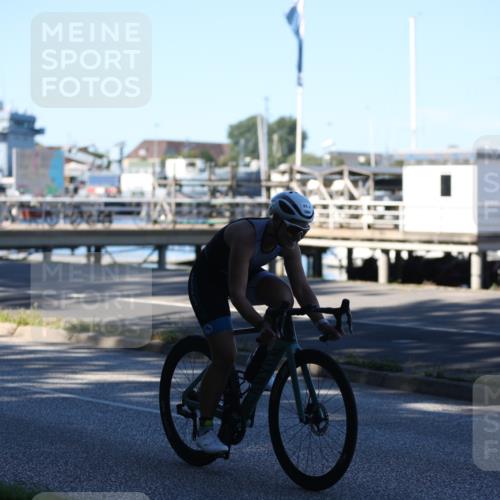 17.08.2025 - KN Förde Triathlon 2025 Yannick Fuchs http://msf.ph/oto/8628495 17.08.2025 15:37:09 Radfahren 25 meine-sportfotos.de