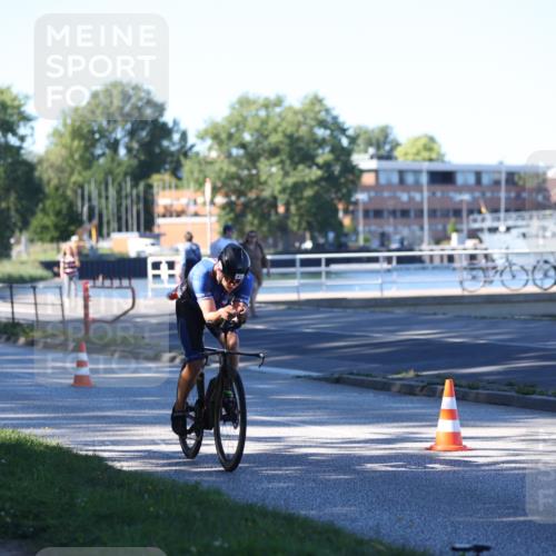 17.08.2025 - KN Förde Triathlon 2025 Yannick Fuchs http://msf.ph/oto/8628536 17.08.2025 15:44:28 Radfahren 6 meine-sportfotos.de