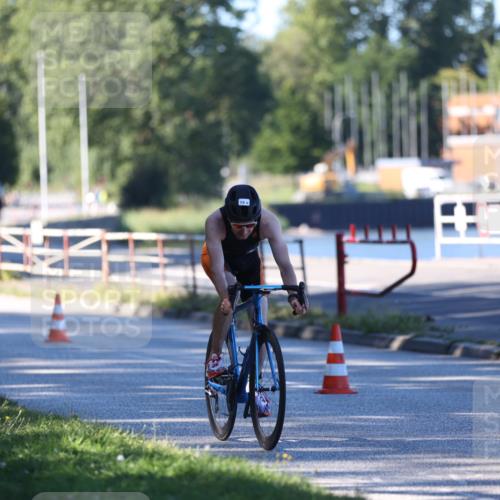 17.08.2025 - KN Förde Triathlon 2025 Yannick Fuchs http://msf.ph/oto/8628556 17.08.2025 15:47:31 Radfahren 15 meine-sportfotos.de