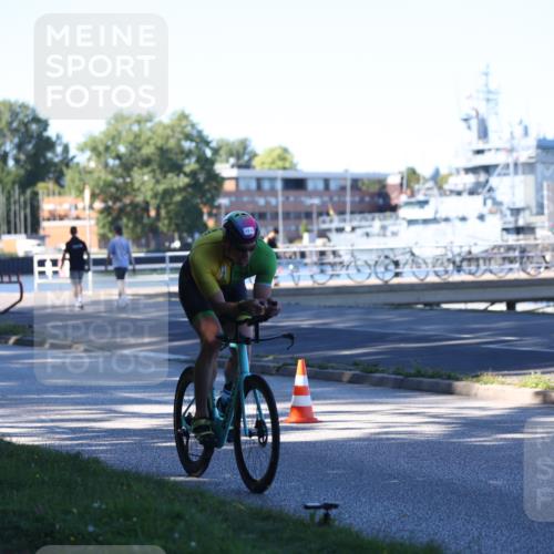 17.08.2025 - KN Förde Triathlon 2025 Yannick Fuchs http://msf.ph/oto/8628569 17.08.2025 15:47:42 Radfahren 11, 12 meine-sportfotos.de