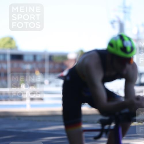 17.08.2025 - KN Förde Triathlon 2025 Yannick Fuchs http://msf.ph/oto/8628817 17.08.2025 14:55:54 Radfahren  meine-sportfotos.de