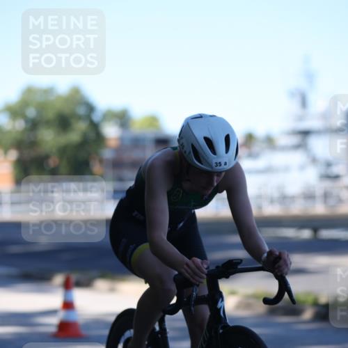 17.08.2025 - KN Förde Triathlon 2025 Yannick Fuchs http://msf.ph/oto/8628848 17.08.2025 15:03:21 Radfahren 2317, 35 meine-sportfotos.de