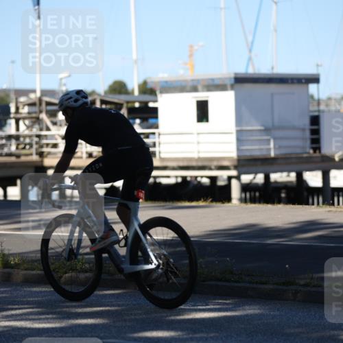 17.08.2025 - KN Förde Triathlon 2025 Yannick Fuchs http://msf.ph/oto/8628923 17.08.2025 15:19:32 Radfahren  meine-sportfotos.de