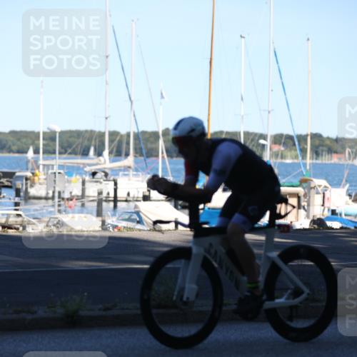 17.08.2025 - KN Förde Triathlon 2025 Yannick Fuchs http://msf.ph/oto/8628927 17.08.2025 15:20:31 Radfahren  meine-sportfotos.de