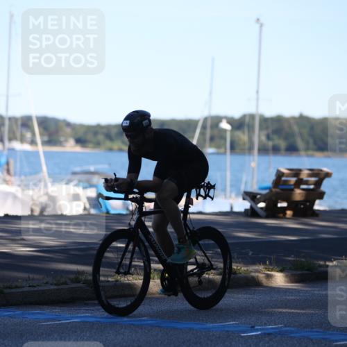 17.08.2025 - KN Förde Triathlon 2025 Yannick Fuchs http://msf.ph/oto/8628961 17.08.2025 15:21:09 Radfahren  meine-sportfotos.de