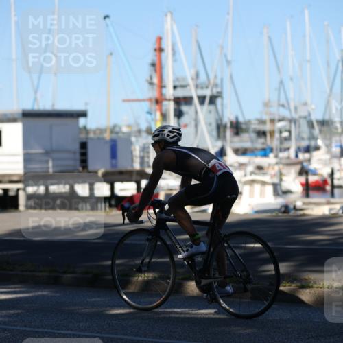 17.08.2025 - KN Förde Triathlon 2025 Yannick Fuchs http://msf.ph/oto/8628976 17.08.2025 15:21:54 Radfahren  meine-sportfotos.de