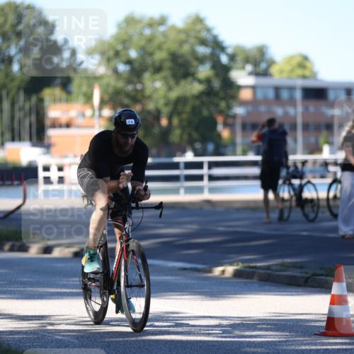 17.08.2025 - KN Förde Triathlon 2025 Yannick Fuchs http://msf.ph/oto/8628997 17.08.2025 15:22:38 Radfahren  meine-sportfotos.de
