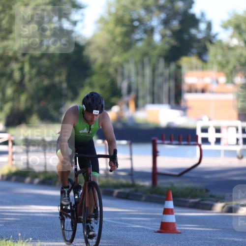 17.08.2025 - KN Förde Triathlon 2025 Yannick Fuchs http://msf.ph/oto/8629023 17.08.2025 15:25:47 Radfahren  meine-sportfotos.de