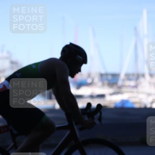 17.08.2025 - KN Förde Triathlon 2025 Yannick Fuchs http://msf.ph/oto/8629033 17.08.2025 15:25:49 Radfahren  meine-sportfotos.de
