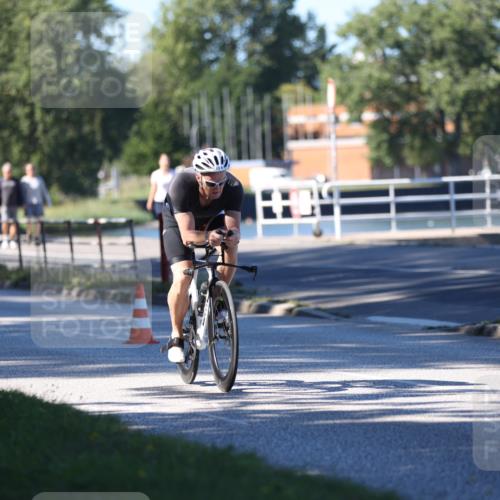 17.08.2025 - KN Förde Triathlon 2025 Yannick Fuchs http://msf.ph/oto/8629040 17.08.2025 15:26:18 Radfahren  meine-sportfotos.de