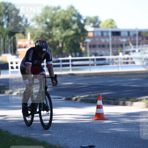 17.08.2025 - KN Förde Triathlon 2025 Yannick Fuchs http://msf.ph/oto/8629051 17.08.2025 15:26:51 Radfahren  meine-sportfotos.de