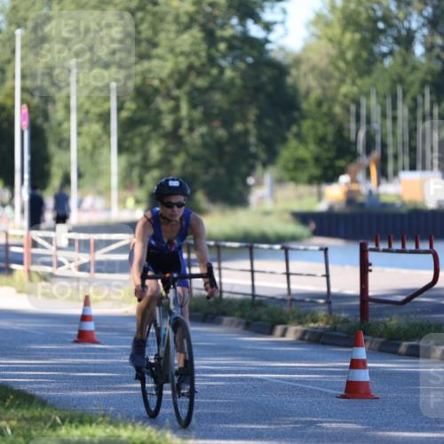 17.08.2025 - KN Förde Triathlon 2025 Yannick Fuchs http://msf.ph/oto/8629159 17.08.2025 15:34:24 Radfahren  meine-sportfotos.de