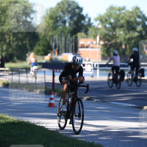 17.08.2025 - KN Förde Triathlon 2025 Yannick Fuchs http://msf.ph/oto/8629200 17.08.2025 15:36:43 Radfahren  meine-sportfotos.de