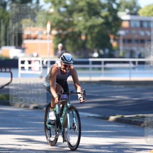 17.08.2025 - KN Förde Triathlon 2025 Yannick Fuchs http://msf.ph/oto/8629208 17.08.2025 15:37:08 Radfahren  meine-sportfotos.de