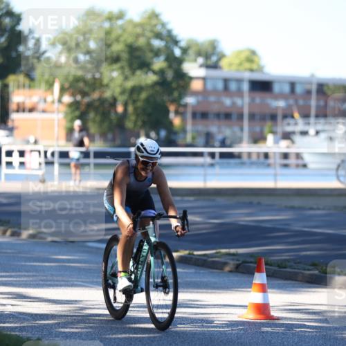 17.08.2025 - KN Förde Triathlon 2025 Yannick Fuchs http://msf.ph/oto/8629209 17.08.2025 15:37:08 Radfahren  meine-sportfotos.de