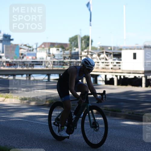 17.08.2025 - KN Förde Triathlon 2025 Yannick Fuchs http://msf.ph/oto/8629212 17.08.2025 15:37:09 Radfahren  meine-sportfotos.de