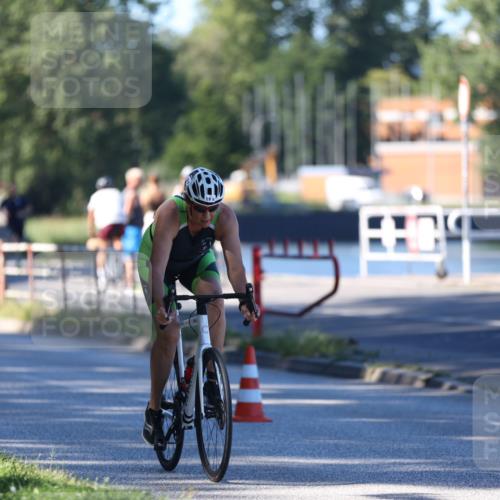 17.08.2025 - KN Förde Triathlon 2025 Yannick Fuchs http://msf.ph/oto/8629217 17.08.2025 15:40:25 Radfahren  meine-sportfotos.de