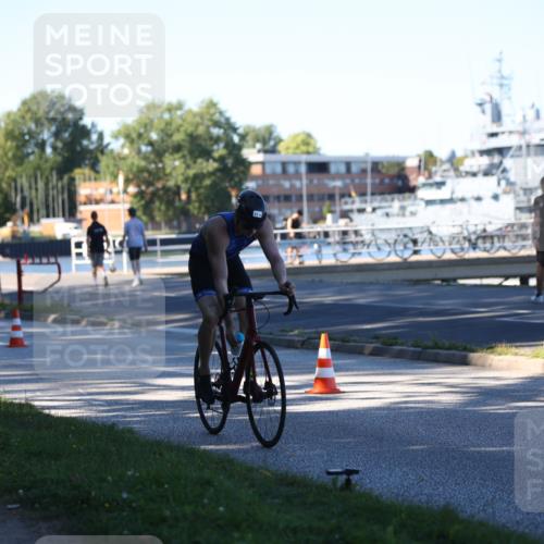 17.08.2025 - KN Förde Triathlon 2025 Yannick Fuchs http://msf.ph/oto/8629288 17.08.2025 15:47:42 Radfahren 11 meine-sportfotos.de