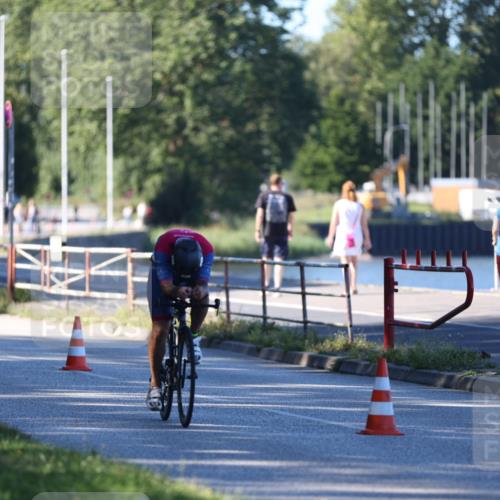 17.08.2025 - KN Förde Triathlon 2025 Yannick Fuchs http://msf.ph/oto/8629303 17.08.2025 15:50:23 Radfahren  meine-sportfotos.de