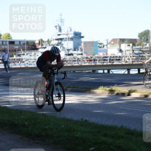17.08.2025 - KN Förde Triathlon 2025 Yannick Fuchs http://msf.ph/oto/8629315 17.08.2025 15:53:19 Radfahren  meine-sportfotos.de