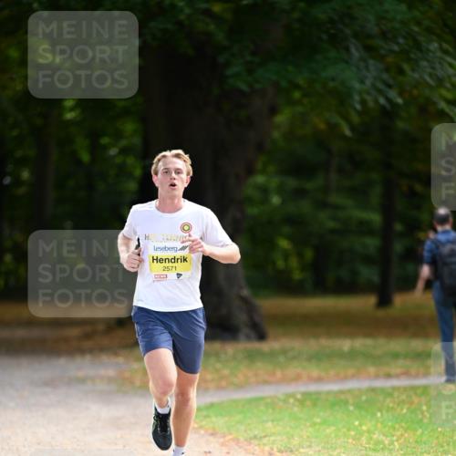 31.08.2025 - 21. Blankeneser Heldenlauf Dr. Thomas Lammeyer http://msf.ph/oto/8629482 31.08.2025 10:06:00 Laufen 2571 meine-sportfotos.de