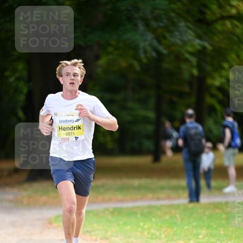 31.08.2025 - 21. Blankeneser Heldenlauf Dr. Thomas Lammeyer http://msf.ph/oto/8629488 31.08.2025 10:06:01 Laufen 2571 meine-sportfotos.de