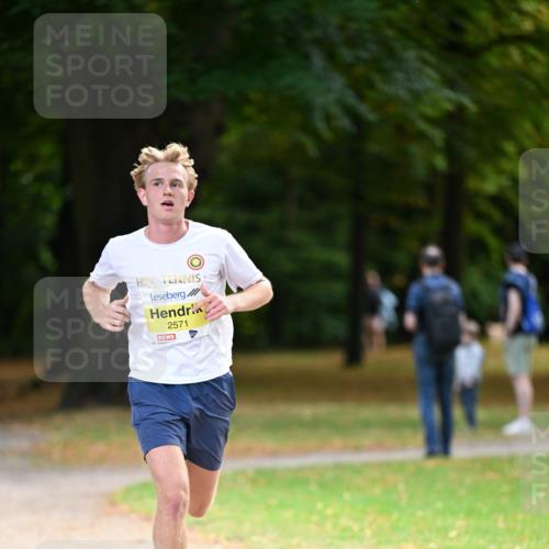 31.08.2025 - 21. Blankeneser Heldenlauf Dr. Thomas Lammeyer http://msf.ph/oto/8629489 31.08.2025 10:06:01 Laufen 2571 meine-sportfotos.de