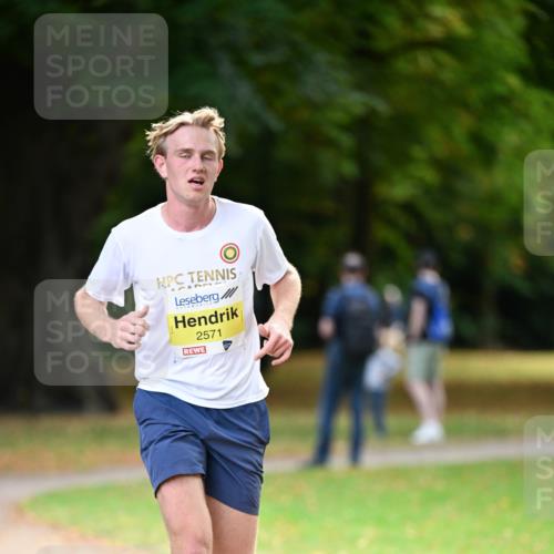 31.08.2025 - 21. Blankeneser Heldenlauf Dr. Thomas Lammeyer http://msf.ph/oto/8629495 31.08.2025 10:06:02 Laufen 2571 meine-sportfotos.de