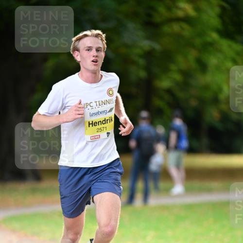 31.08.2025 - 21. Blankeneser Heldenlauf Dr. Thomas Lammeyer http://msf.ph/oto/8629496 31.08.2025 10:06:02 Laufen 2571 meine-sportfotos.de