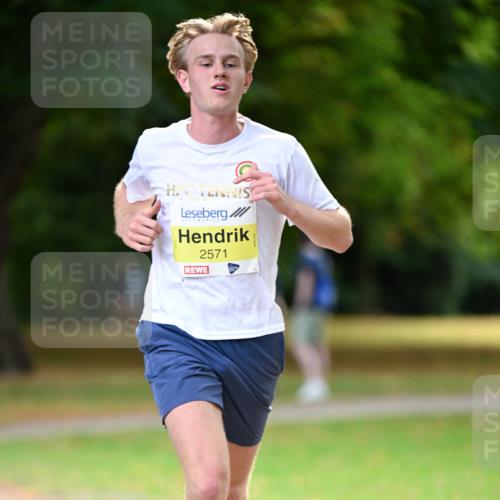 31.08.2025 - 21. Blankeneser Heldenlauf Dr. Thomas Lammeyer http://msf.ph/oto/8629499 31.08.2025 10:06:03 Laufen 2571 meine-sportfotos.de