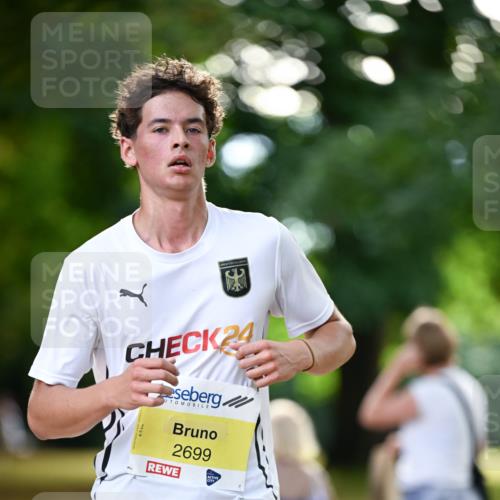 31.08.2025 - 21. Blankeneser Heldenlauf Dr. Thomas Lammeyer http://msf.ph/oto/8629635 31.08.2025 10:07:42 Laufen 24, 2699 meine-sportfotos.de