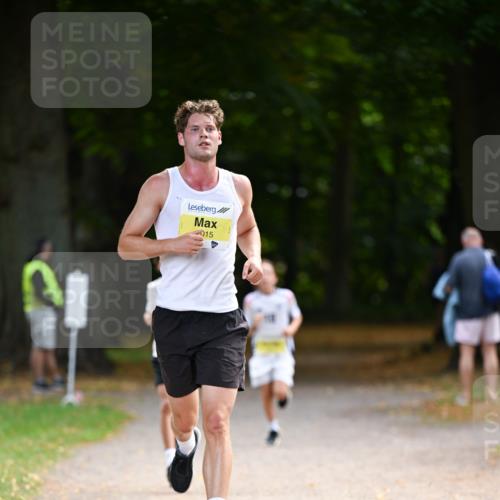 31.08.2025 - 21. Blankeneser Heldenlauf Dr. Thomas Lammeyer http://msf.ph/oto/8629684 31.08.2025 10:08:02 Laufen 015 meine-sportfotos.de