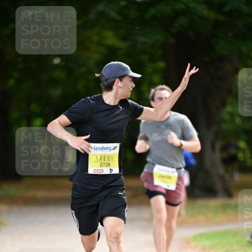 31.08.2025 - 21. Blankeneser Heldenlauf Dr. Thomas Lammeyer http://msf.ph/oto/8629758 31.08.2025 10:08:41 Laufen 2728 meine-sportfotos.de