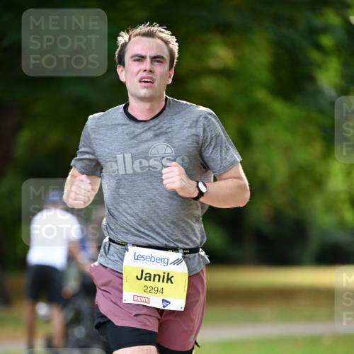 31.08.2025 - 21. Blankeneser Heldenlauf Dr. Thomas Lammeyer http://msf.ph/oto/8629774 31.08.2025 10:08:44 Laufen 2294 meine-sportfotos.de