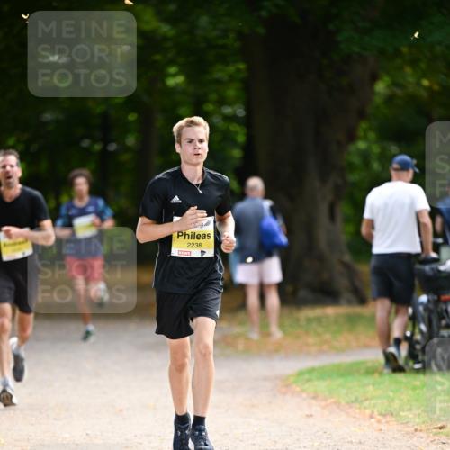 31.08.2025 - 21. Blankeneser Heldenlauf Dr. Thomas Lammeyer http://msf.ph/oto/8629945 31.08.2025 10:09:47 Laufen 2238 meine-sportfotos.de