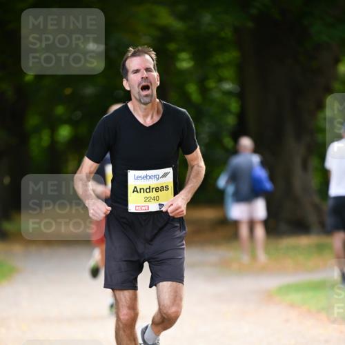 31.08.2025 - 21. Blankeneser Heldenlauf Dr. Thomas Lammeyer http://msf.ph/oto/8629961 31.08.2025 10:09:51 Laufen 2240 meine-sportfotos.de