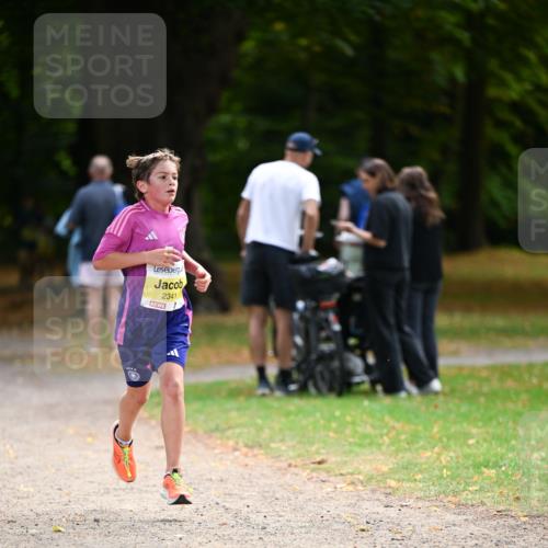 31.08.2025 - 21. Blankeneser Heldenlauf Dr. Thomas Lammeyer http://msf.ph/oto/8629983 31.08.2025 10:10:10 Laufen 2341 meine-sportfotos.de