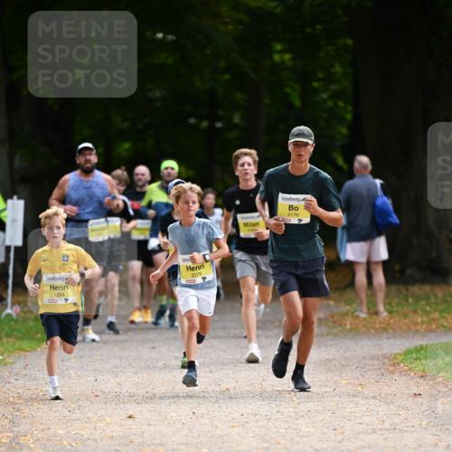 31.08.2025 - 21. Blankeneser Heldenlauf Dr. Thomas Lammeyer http://msf.ph/oto/8630004 31.08.2025 10:10:21 Laufen 2264, 2379, 2176 meine-sportfotos.de