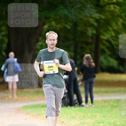 31.08.2025 - 21. Blankeneser Heldenlauf Dr. Thomas Lammeyer http://msf.ph/oto/8630104 31.08.2025 10:11:00 Laufen 2028 meine-sportfotos.de