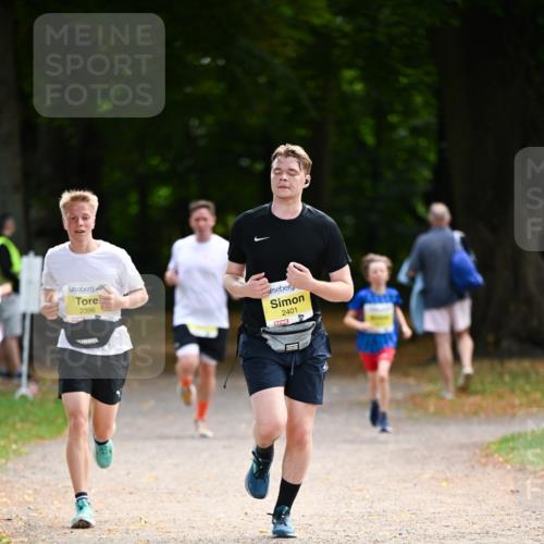 31.08.2025 - 21. Blankeneser Heldenlauf Dr. Thomas Lammeyer http://msf.ph/oto/8630139 31.08.2025 10:11:27 Laufen 2396, 2401 meine-sportfotos.de