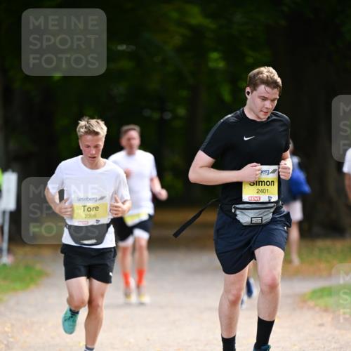 31.08.2025 - 21. Blankeneser Heldenlauf Dr. Thomas Lammeyer http://msf.ph/oto/8630148 31.08.2025 10:11:28 Laufen 2396, 2401 meine-sportfotos.de