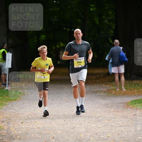 31.08.2025 - 21. Blankeneser Heldenlauf Dr. Thomas Lammeyer http://msf.ph/oto/8630268 31.08.2025 10:12:11 Laufen 2536, 2535 meine-sportfotos.de