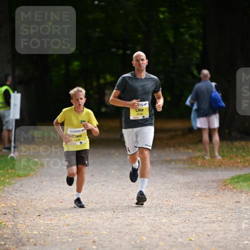 31.08.2025 - 21. Blankeneser Heldenlauf Dr. Thomas Lammeyer http://msf.ph/oto/8630269 31.08.2025 10:12:12 Laufen 2536, 2535 meine-sportfotos.de