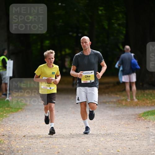 31.08.2025 - 21. Blankeneser Heldenlauf Dr. Thomas Lammeyer http://msf.ph/oto/8630273 31.08.2025 10:12:12 Laufen 2536, 2535 meine-sportfotos.de