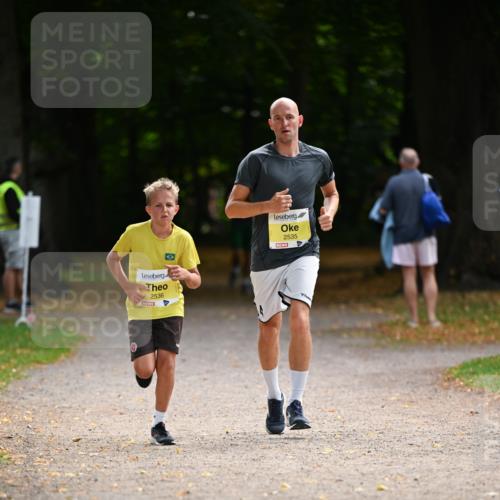 31.08.2025 - 21. Blankeneser Heldenlauf Dr. Thomas Lammeyer http://msf.ph/oto/8630274 31.08.2025 10:12:12 Laufen 2536, 2535 meine-sportfotos.de