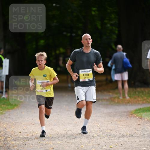 31.08.2025 - 21. Blankeneser Heldenlauf Dr. Thomas Lammeyer http://msf.ph/oto/8630276 31.08.2025 10:12:12 Laufen 2536, 2535 meine-sportfotos.de