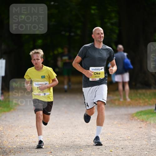 31.08.2025 - 21. Blankeneser Heldenlauf Dr. Thomas Lammeyer http://msf.ph/oto/8630281 31.08.2025 10:12:13 Laufen 2536, 2535 meine-sportfotos.de